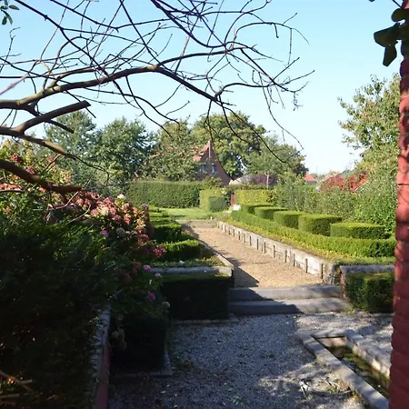 Le Presbytere Bed & Breakfast *